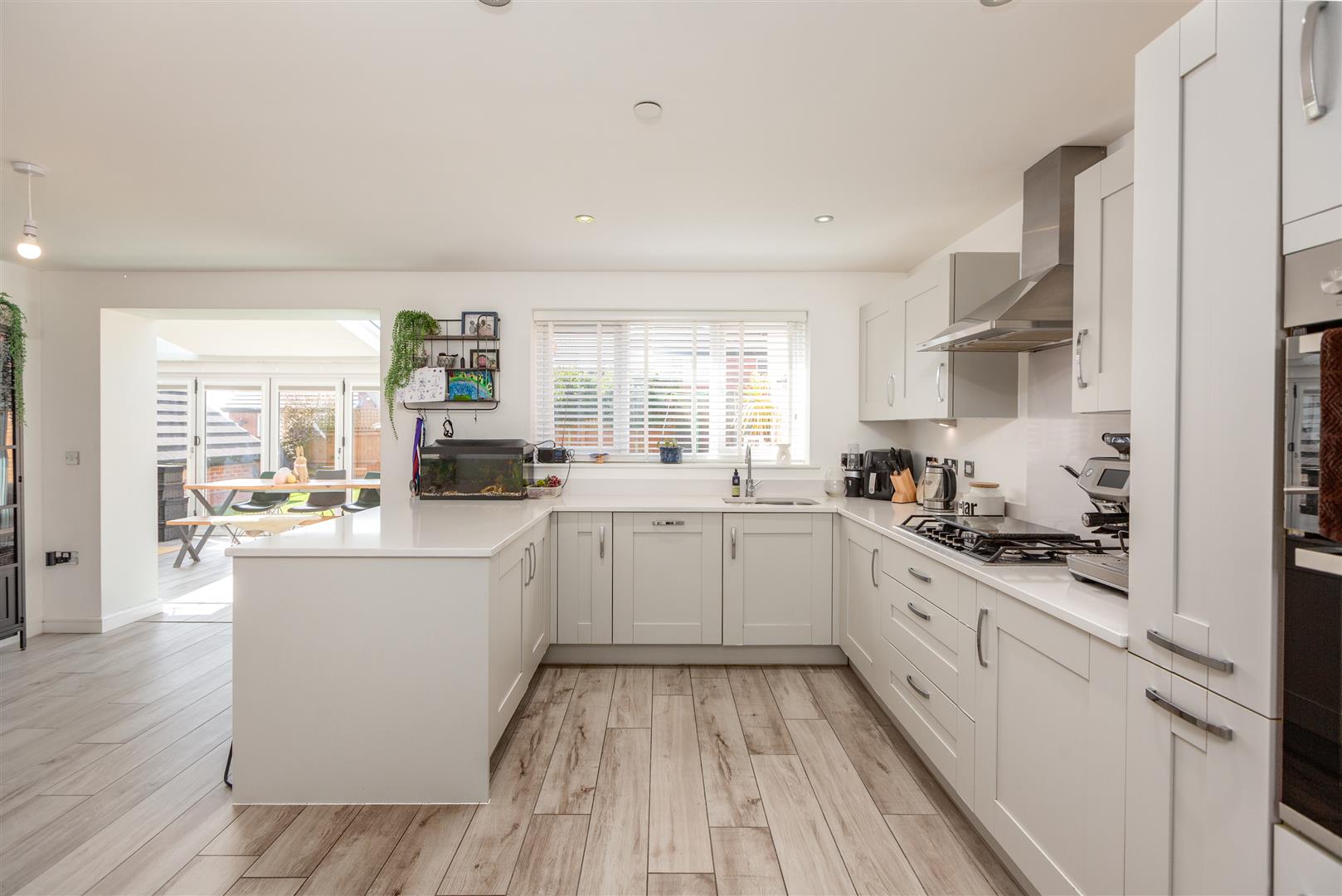 Awel Y Mor, Sketty, Swansea, SA2 9FL